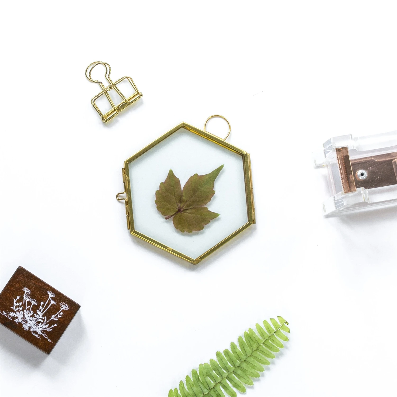 Handmade Vintage Brass Floating Hanging Glass Hexagon Picture Photo Frame Small Side Length 2" 10 Handmade Vintage Brass Floating Hanging Glass Hexagon Picture Photo Frame Small Side Length 2" - Image 9