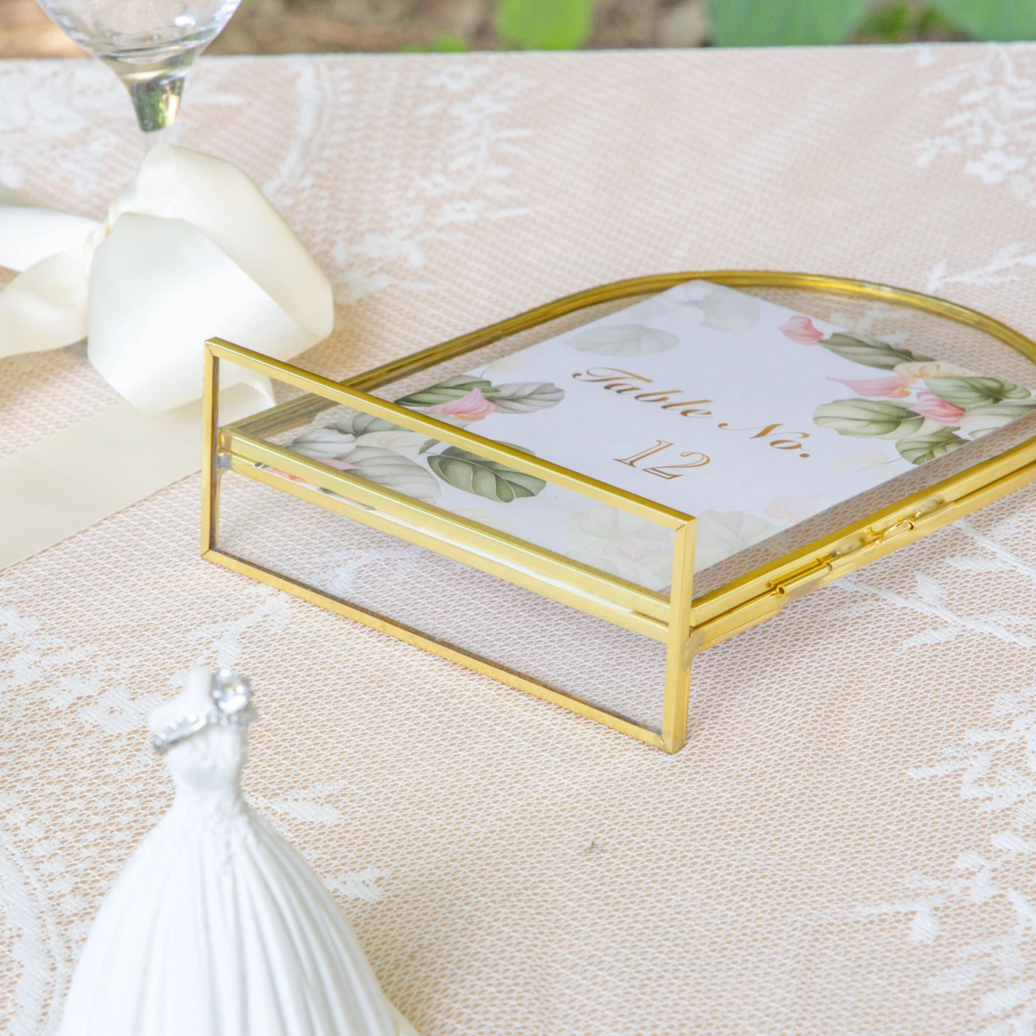 5x7'' Arched Brass And Double Glass Frame, For Pressed Flowers, Table Number Holder 12 5x7'' Arched Brass And Double Glass Frame, For Pressed Flowers, Table Number Holder - Image 10