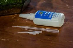 Instant Aquascape Glue For Stone, Rockes, Driftwood, Suitable For Landscape In Terrarium, Aquarium, Paludarium, Vivarium -Terrarium Plant Hub IMG 7675